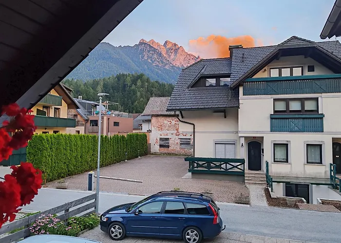 Apartments & Rooms Smucka