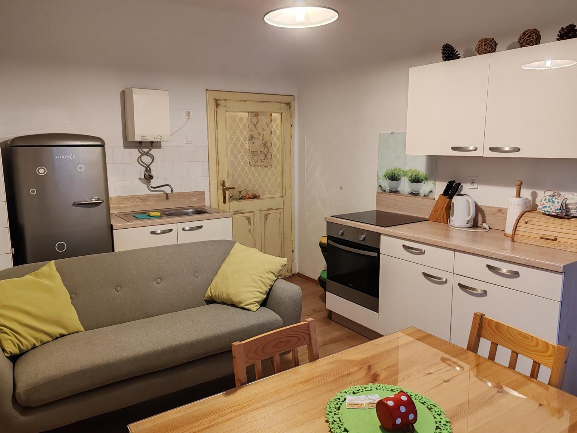 & Smucka Apartment *